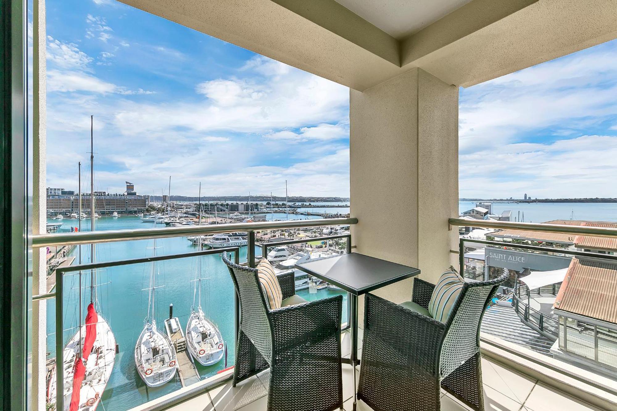 Exquisite Sun Soaked Corner Apartment Auckland Zewnętrze zdjęcie