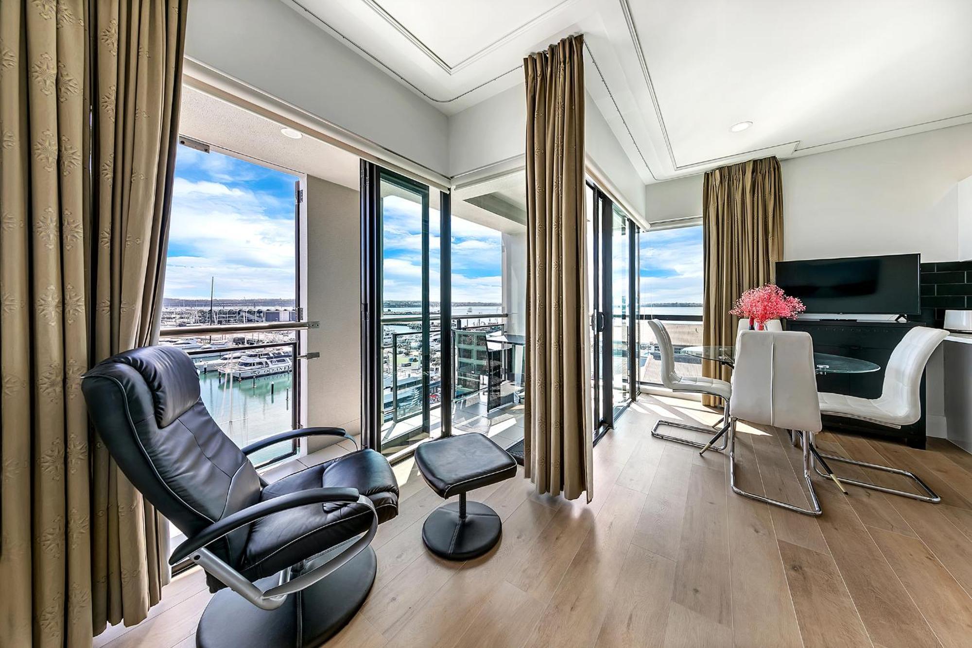 Exquisite Sun Soaked Corner Apartment Auckland Zewnętrze zdjęcie
